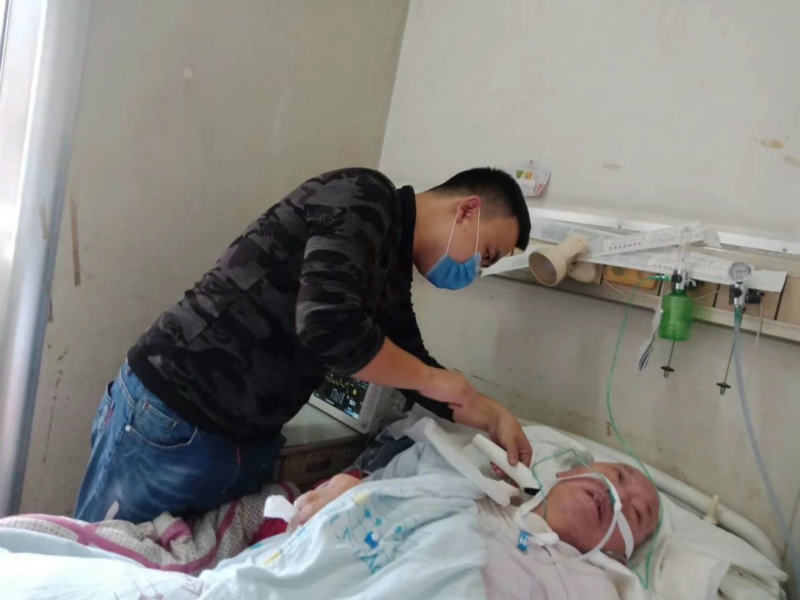 社区公益联盟在蚌埠铁路二院新时代文明实践站开展公益免费理发活动