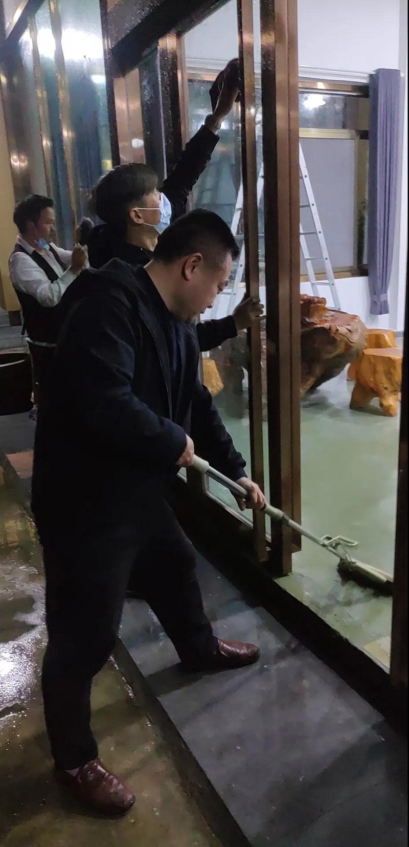 【我们.长友理】蚌埠市美容美发行业协会动员集体大扫除,召开党员会议