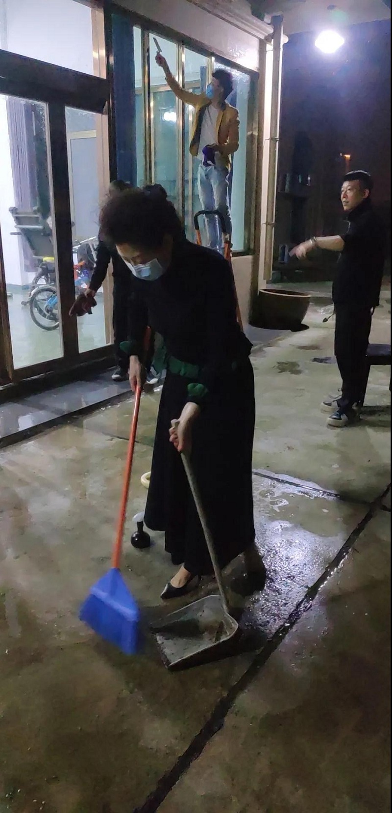【我们.长友理】蚌埠市美容美发行业协会动员集体大扫除,召开党员会议